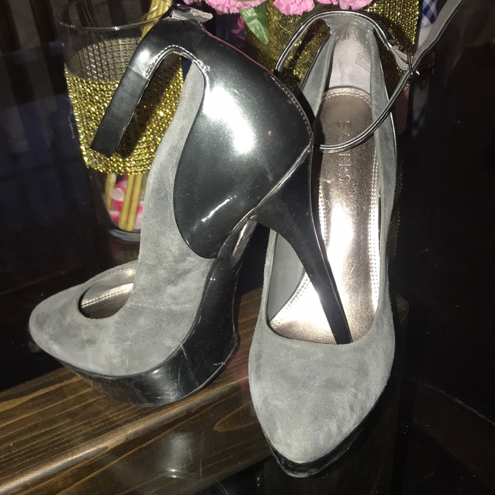 Grey Platform Ankle Strap!
